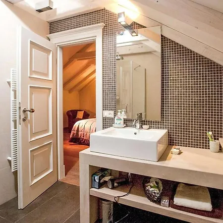 Spacious 5-bedroom House *